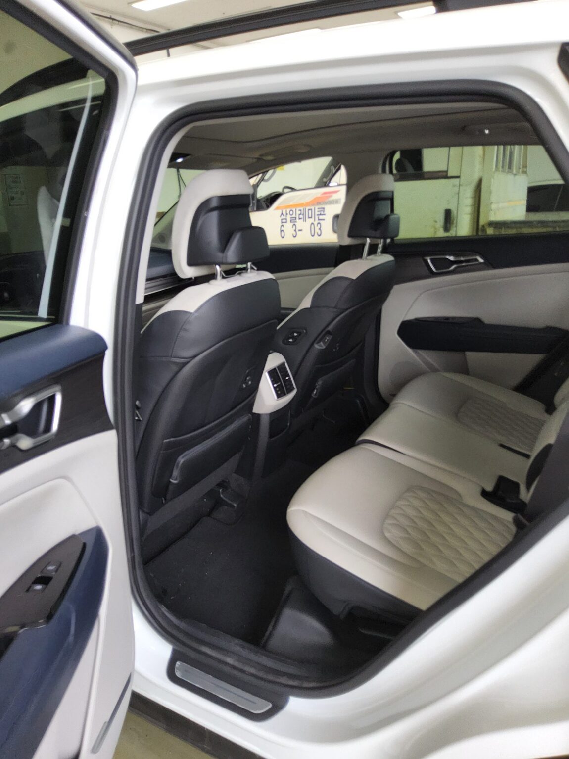 KIA THE ALL NEW SPORTAGE 2.0 DIESEL 2WD SIGNATURE 2022 - zdjęcie 12