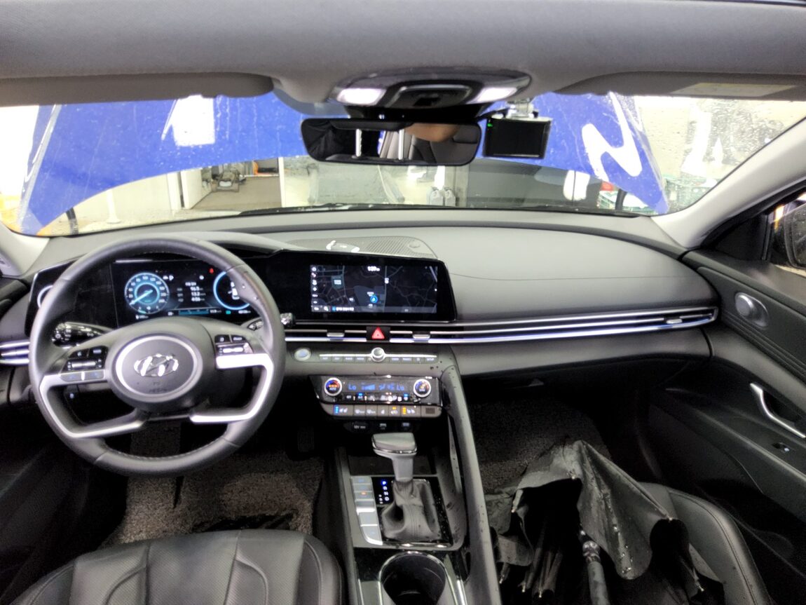 HYUNDAI AVANTE (CN7) 1.6 GASOLINE INSPIRATION 2023 - zdjęcie 11