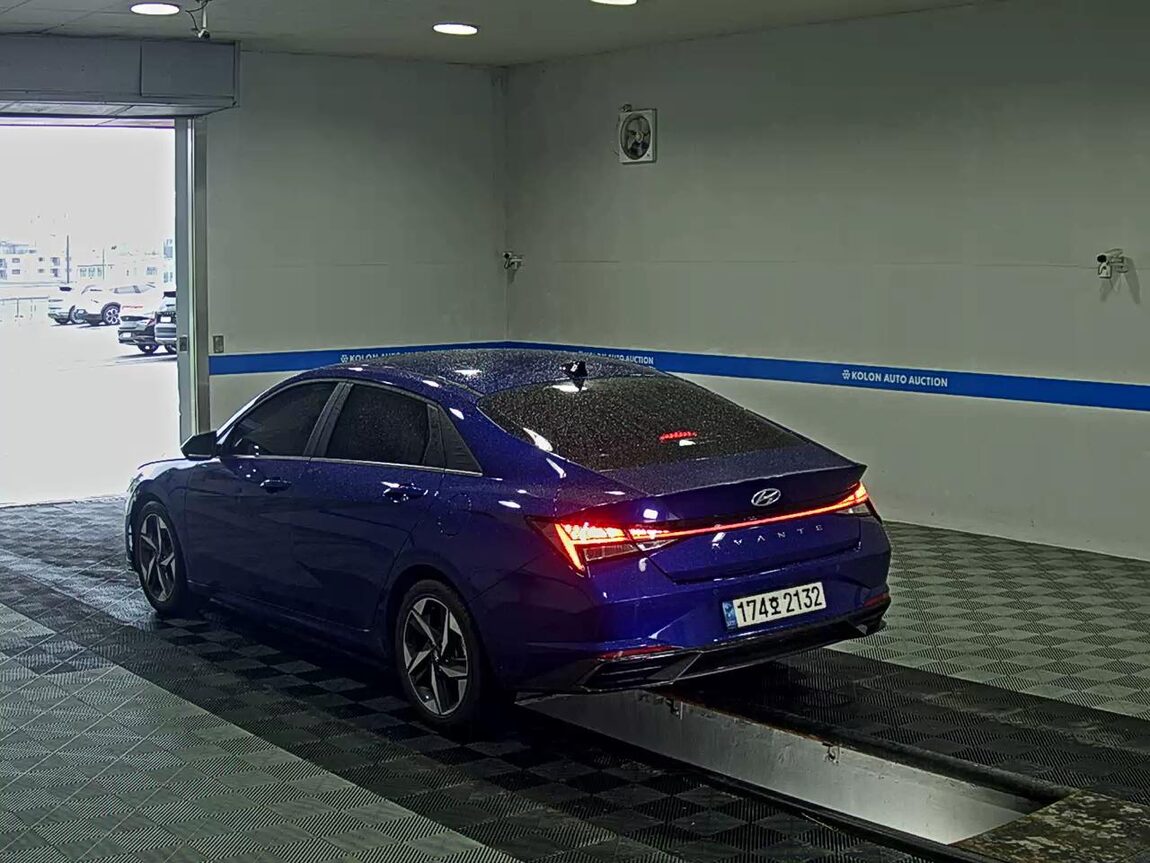 HYUNDAI AVANTE (CN7) 1.6 GASOLINE INSPIRATION 2023 - zdjęcie 6