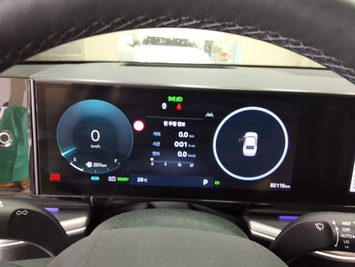 HYUNDAI THE ALL NEW GRANDEUR HYBRID 1.6 HYBRID EXCLUSIVE 2023 - zdjęcie 10