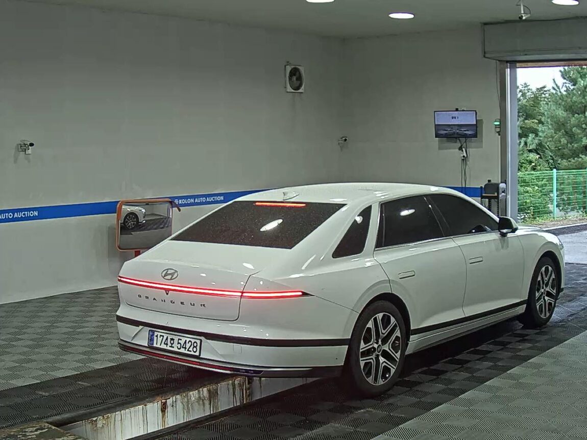 HYUNDAI THE ALL NEW GRANDEUR HYBRID 1.6 HYBRID EXCLUSIVE 2023 - zdjęcie 5