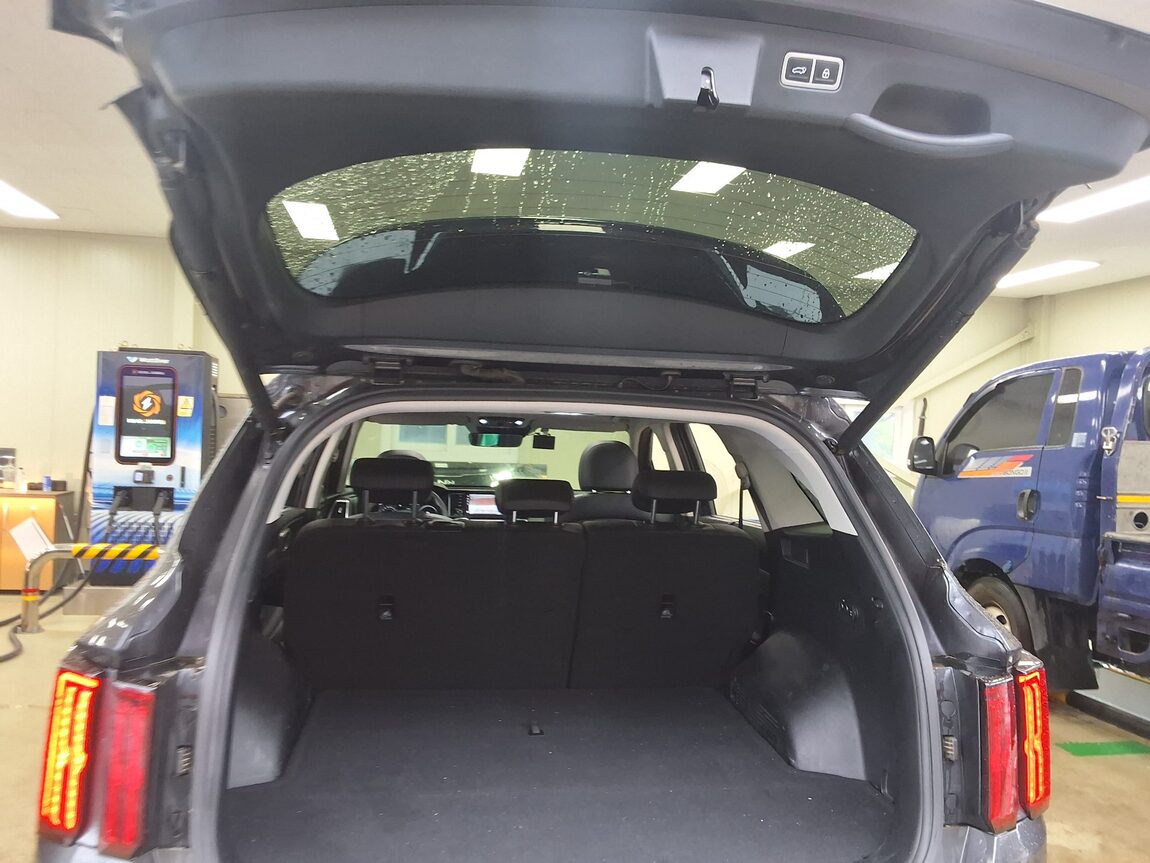 KIA NEW SORENTO (MQ4) 2.5 GASOLINE 2WD NOBLESSE 2023 - zdjęcie 16