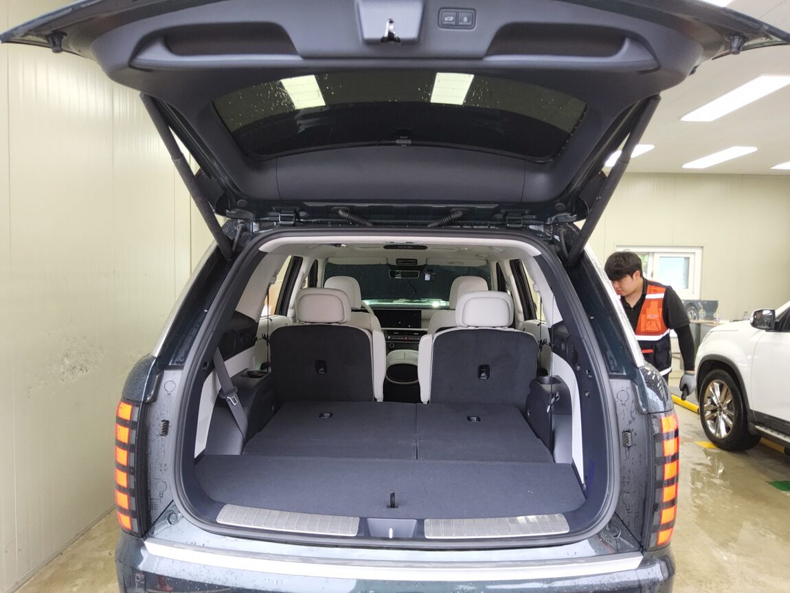 HYUNDAI THE ALL NEW PALISADE HYBRID 2.5 HEV 2WD CALLIGRAPHY 2026 - zdjęcie 15
