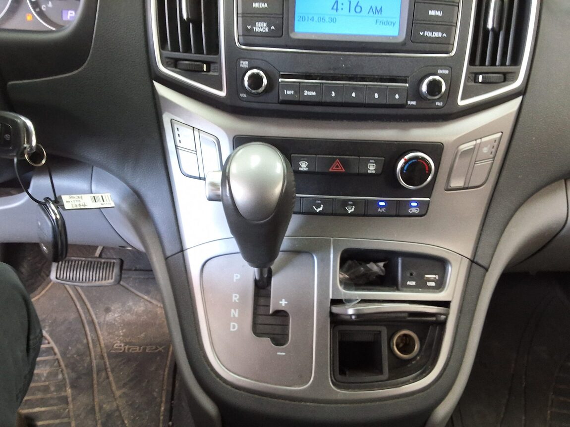 HYUNDAI THE NEW GRAND STAREX 3-SEATER DIESEL VAN SMART 2021 - zdjęcie 23