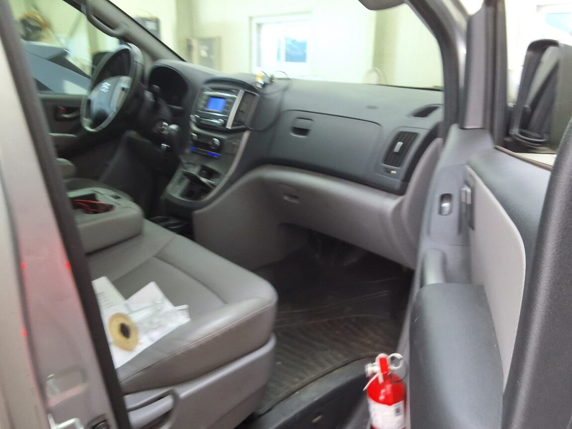 HYUNDAI THE NEW GRAND STAREX 3-SEATER DIESEL VAN SMART 2021 - zdjęcie 15