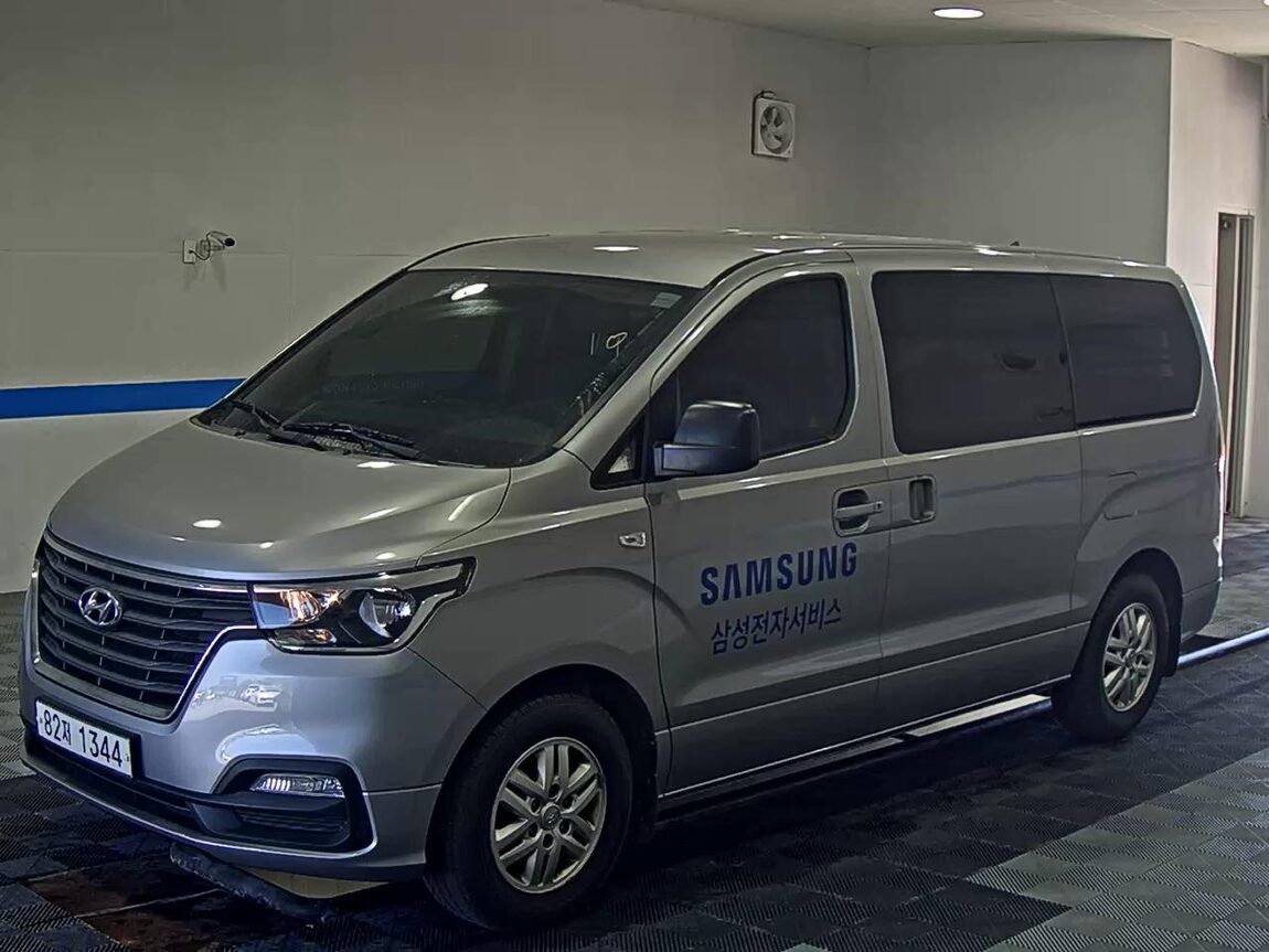 HYUNDAI THE NEW GRAND STAREX 3-SEATER DIESEL VAN SMART 2021 - zdjęcie 2