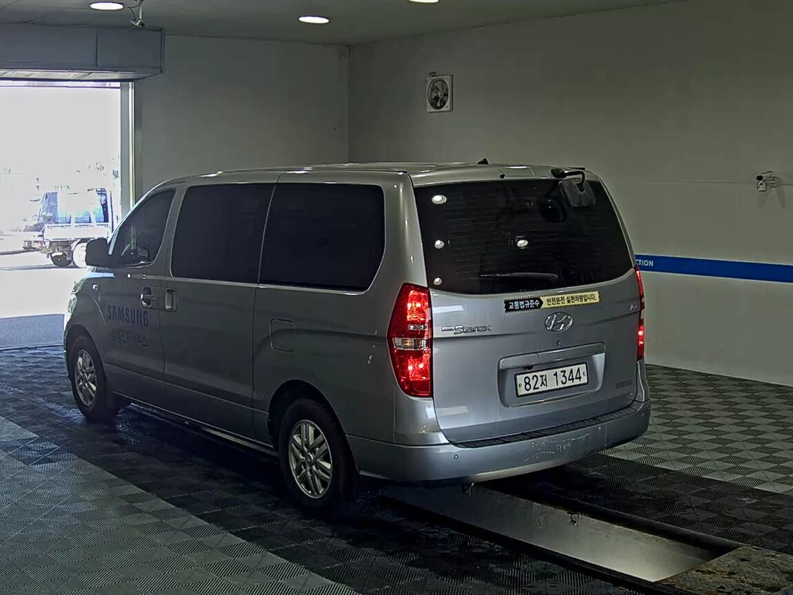 HYUNDAI THE NEW GRAND STAREX 3-SEATER DIESEL VAN SMART 2021 - zdjęcie 6