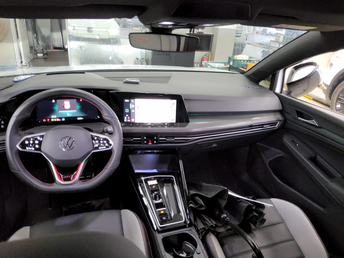 VOLKSWAGEN GOLF (8TH GEN) 2.0 GTI 2024 - zdjęcie 11