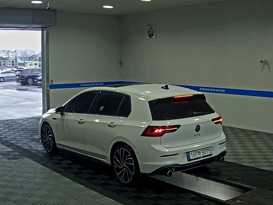 VOLKSWAGEN GOLF (8TH GEN) 2.0 GTI 2024 - zdjęcie 6