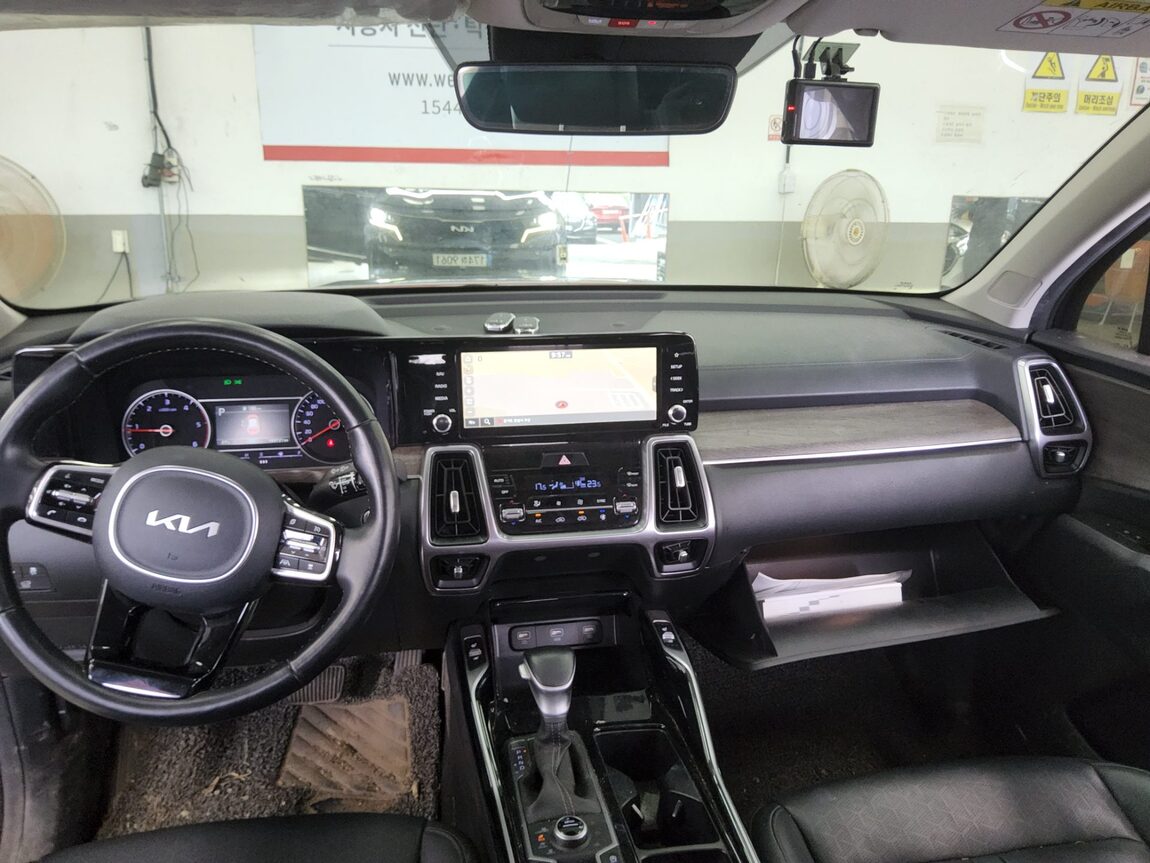KIA NEW SORENTO (MQ4) 2.2 DIESEL 4WD PRESTIGE 2023 - zdjęcie 11