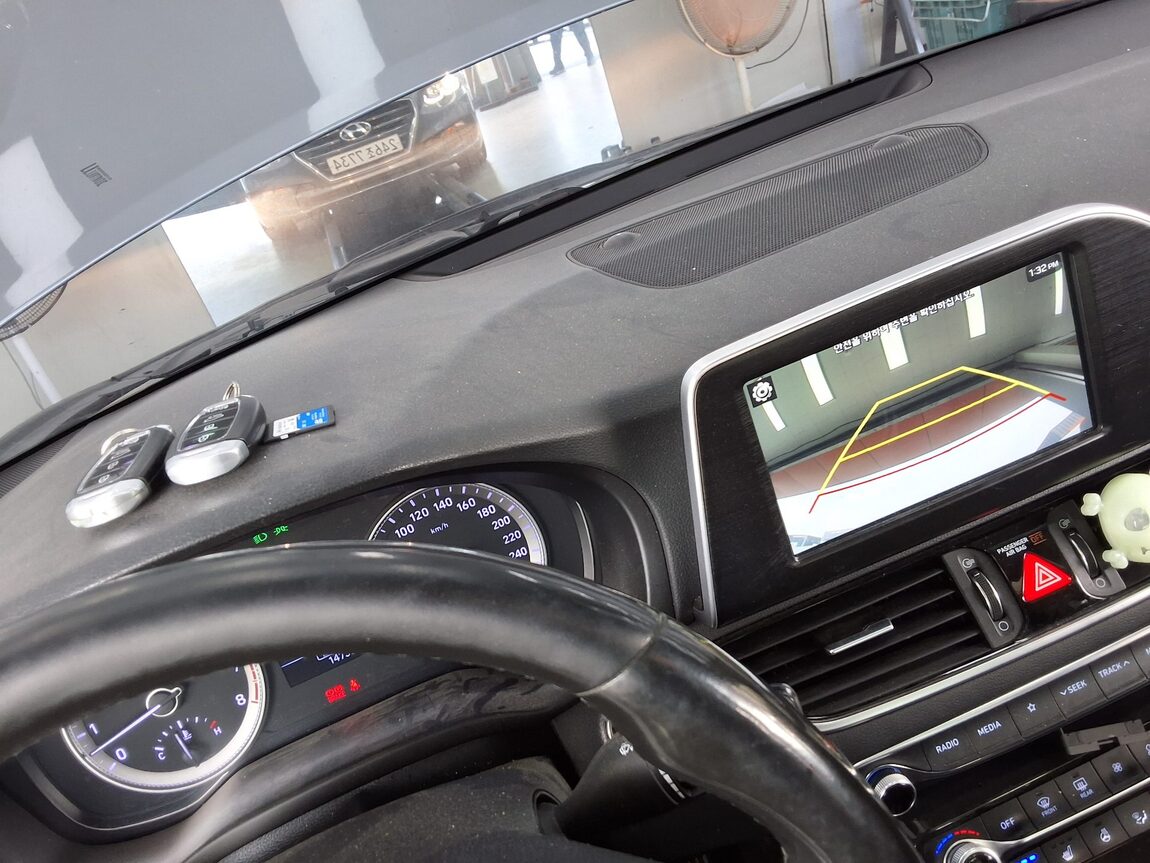 HYUNDAI GRANDEUR IG 3.0 LPi RENTAL CAR MODERN 2019 - zdjęcie 19