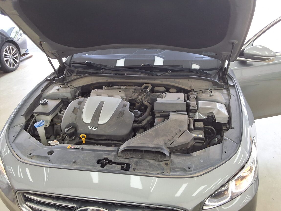 HYUNDAI GRANDEUR IG 3.0 LPi RENTAL CAR MODERN 2019 - zdjęcie 21