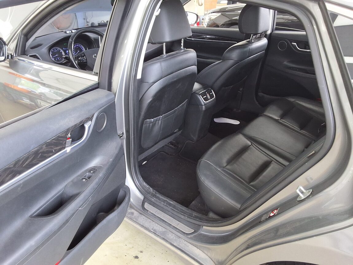 HYUNDAI GRANDEUR IG 3.0 LPi RENTAL CAR MODERN 2019 - zdjęcie 13