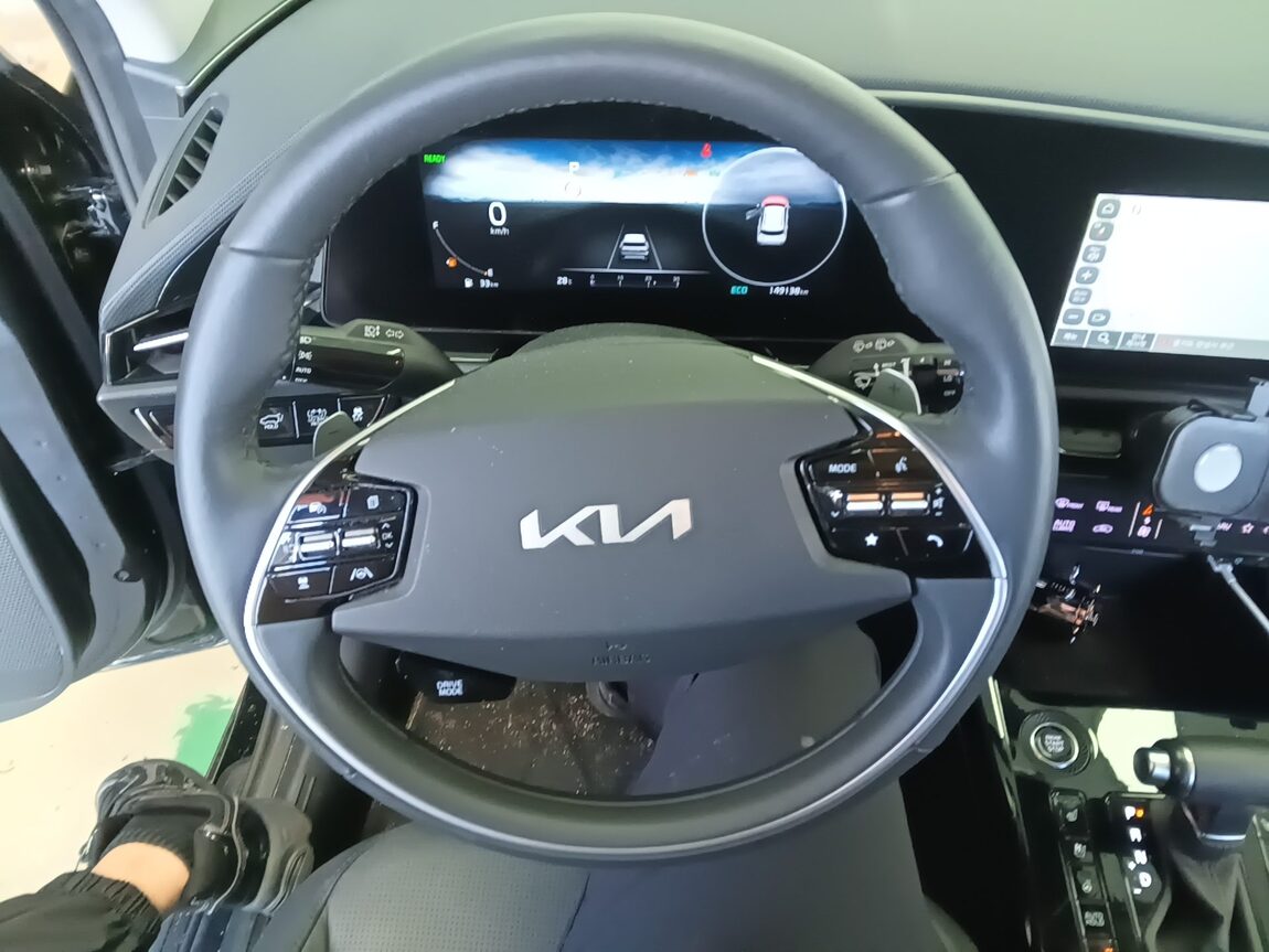 KIA THE ALL NEW NIRO 1.6 HEV PRESTIGE 2022 - zdjęcie 17