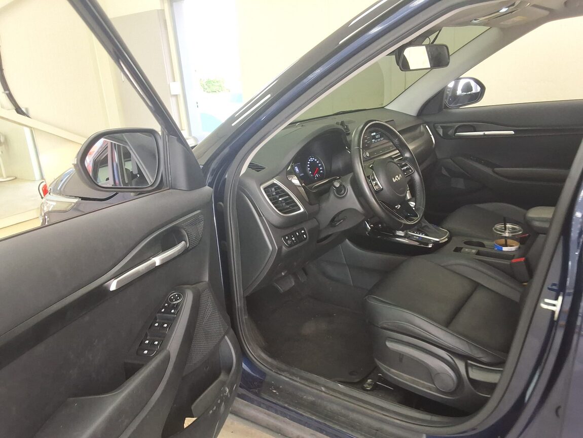 KIA SELTOS 1.6 DIESEL 2WD PRESTIGE 2022 - zdjęcie 11