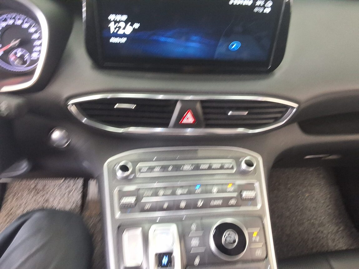HYUNDAI THE NEW SANTA FE DIESEL 2.2 2WD PRESTIGE 2023 - zdjęcie 24