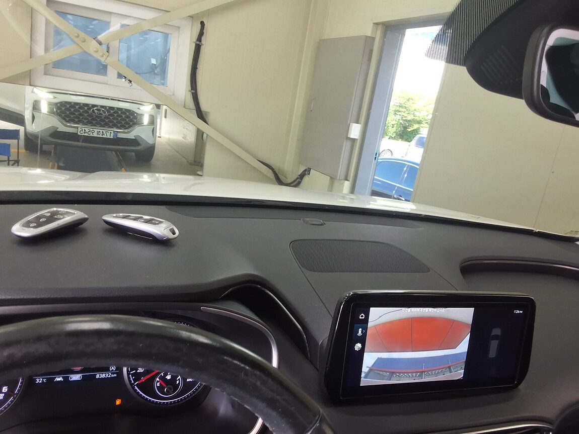 HYUNDAI THE NEW SANTA FE DIESEL 2.2 2WD PRESTIGE 2023 - zdjęcie 25