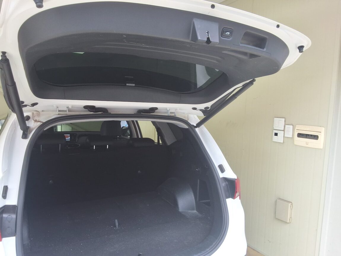 HYUNDAI THE NEW SANTA FE DIESEL 2.2 2WD PRESTIGE 2023 - zdjęcie 16