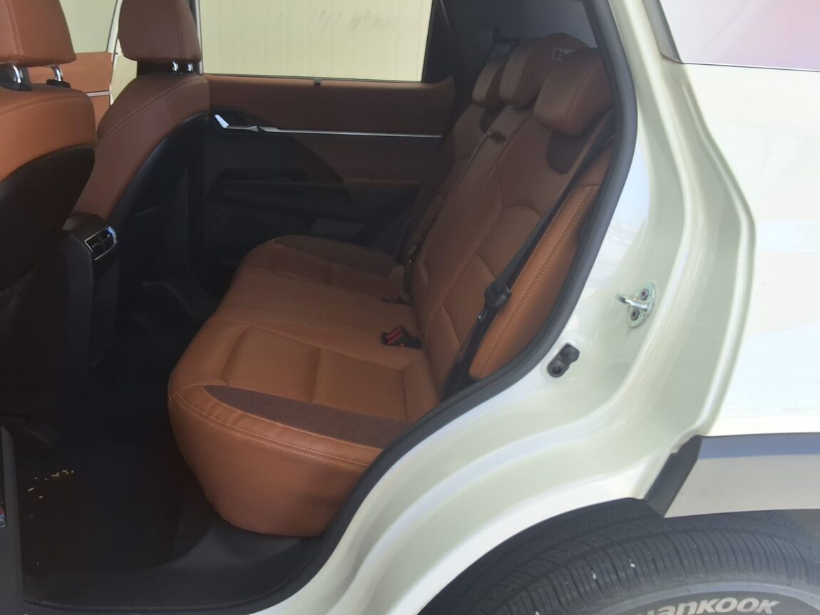 KG MOBILITY (SSANGYONG) TORRES 1.5 GDI-T 2WD T7 2023 - zdjęcie 13