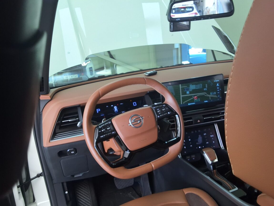 KG MOBILITY (SSANGYONG) TORRES 1.5 GDI-T 2WD T7 2023 - zdjęcie 12