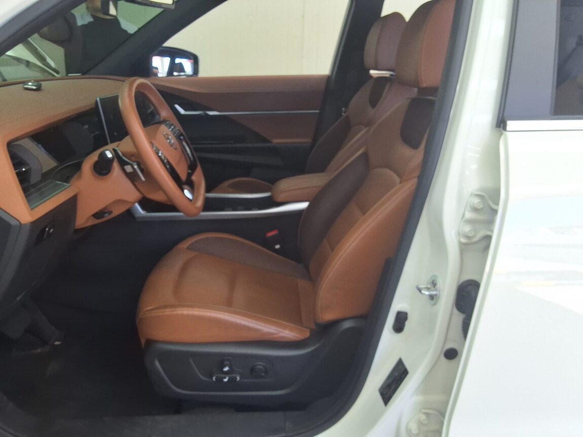 KG MOBILITY (SSANGYONG) TORRES 1.5 GDI-T 2WD T7 2023 - zdjęcie 11