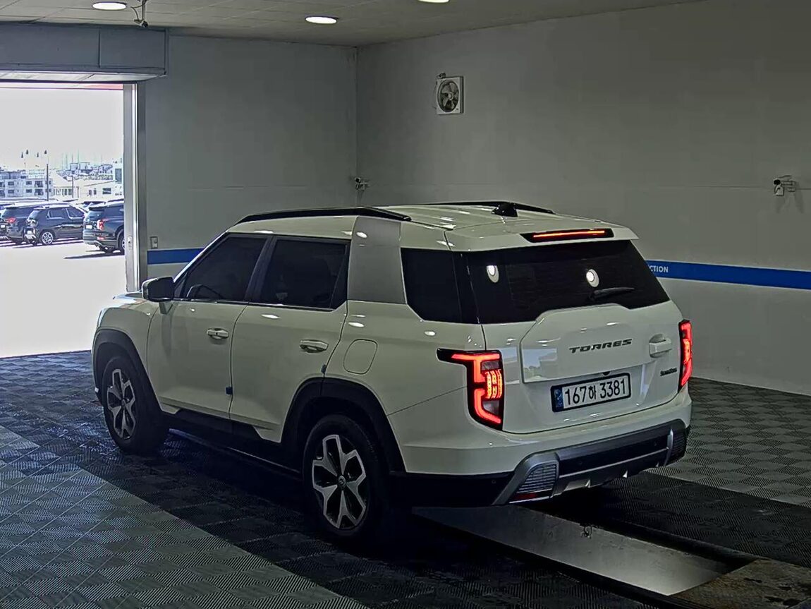 KG MOBILITY (SSANGYONG) TORRES 1.5 GDI-T 2WD T7 2023 - zdjęcie 6