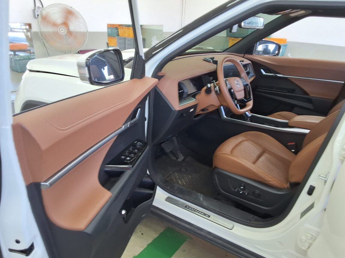 KG MOBILITY (SSANGYONG) TORRES 1.5 GDI-T 2WD T7 2023 - zdjęcie 10