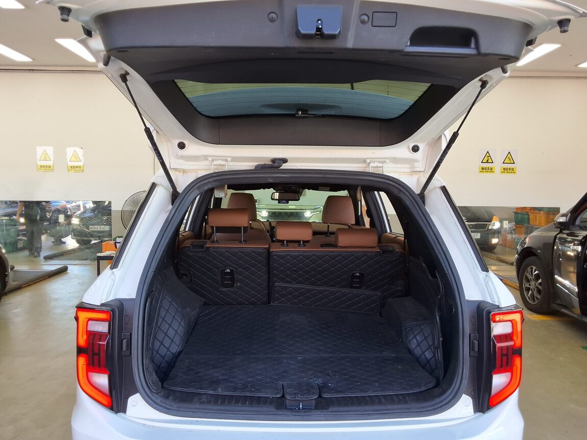 KG MOBILITY (SSANGYONG) TORRES 1.5 GDI-T 2WD T7 2023 - zdjęcie 15