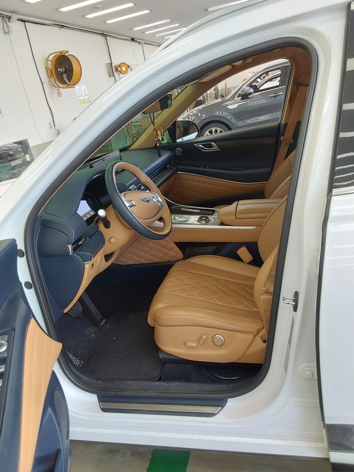 GENESIS GV80 2.5 GASOLINE AWD BASE MODEL 2022 - zdjęcie 10