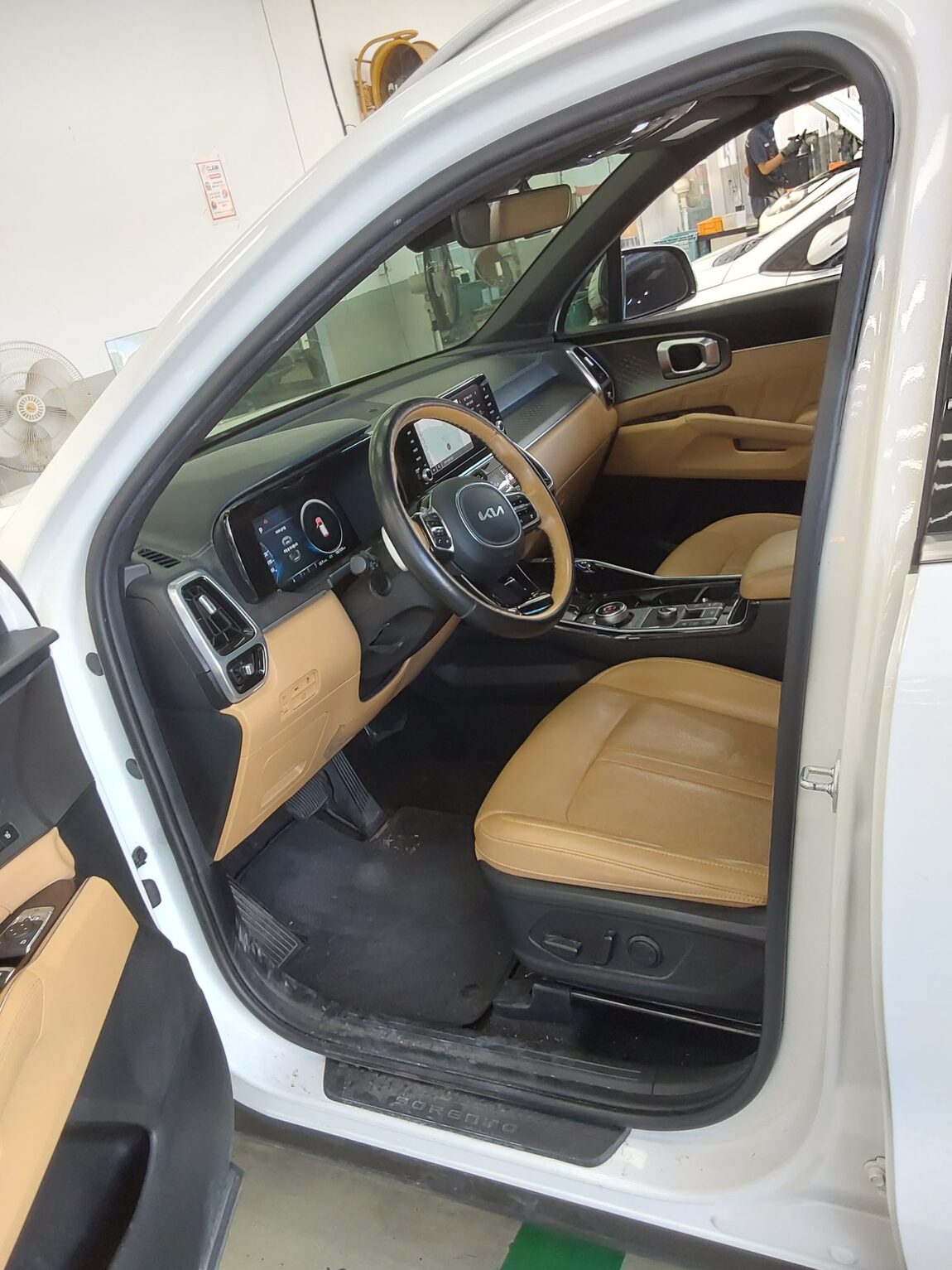 KIA NEW SORENTO HYBRID (MQ4) 1.6 HEV 2WD NOBLESSE 2023 - zdjęcie 10