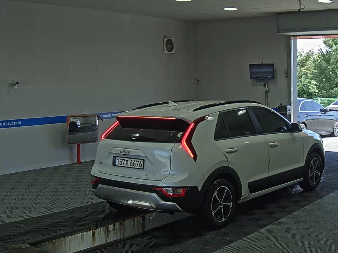 KIA THE ALL NEW NIRO 1.6 HEV PRESTIGE 2022 - zdjęcie 5