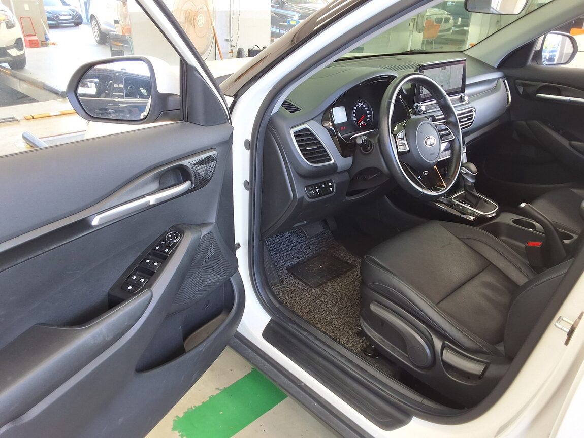 KIA SELTOS 1.6 DIESEL 2WD TRENDY 2021 - zdjęcie 11