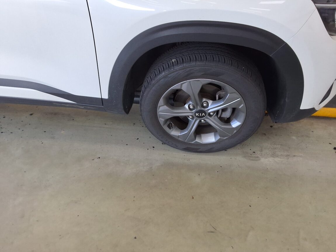 KIA SELTOS 1.6 DIESEL 2WD TRENDY 2021 - zdjęcie 24