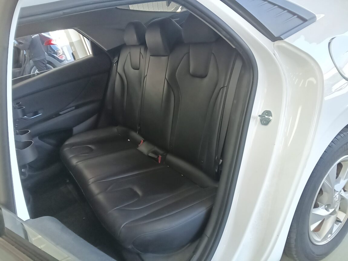 HYUNDAI AVANTE (CN7) 1.6 GASOLINE MODERN 2021 - zdjęcie 18