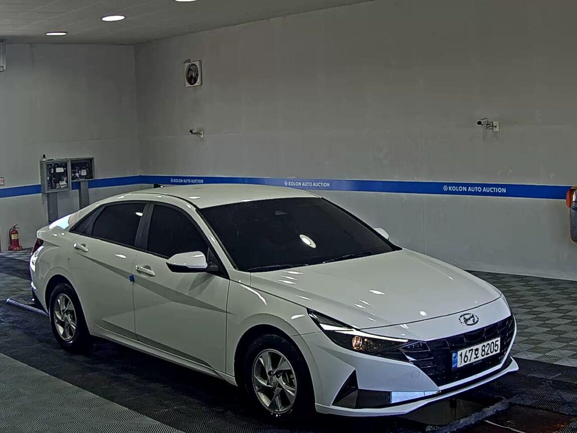 HYUNDAI AVANTE (CN7) 1.6 GASOLINE MODERN 2021 - zdjęcie 3