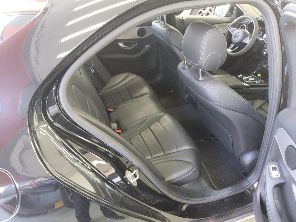 MERCEDES-BENZ C-CLASS (4TH GEN) C220 d AVANTGARDE 2018 - zdjęcie 13