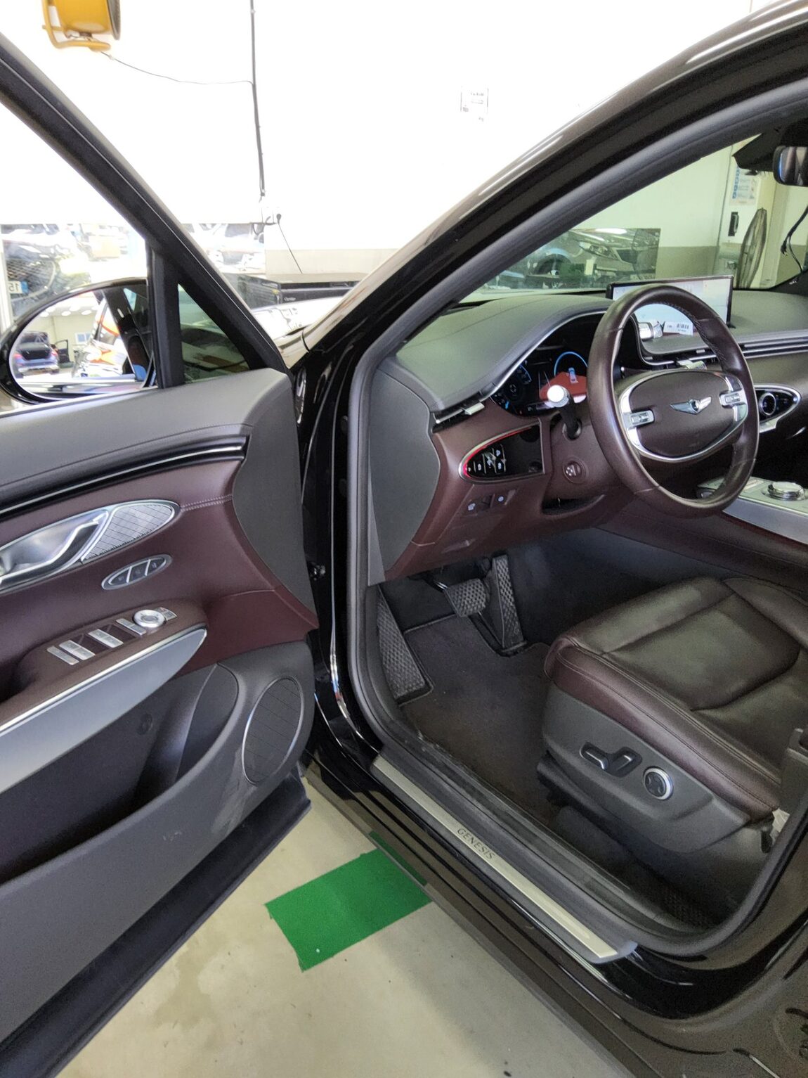 GENESIS GV70 2.5T 2WD BASE MODEL 2021 - zdjęcie 10