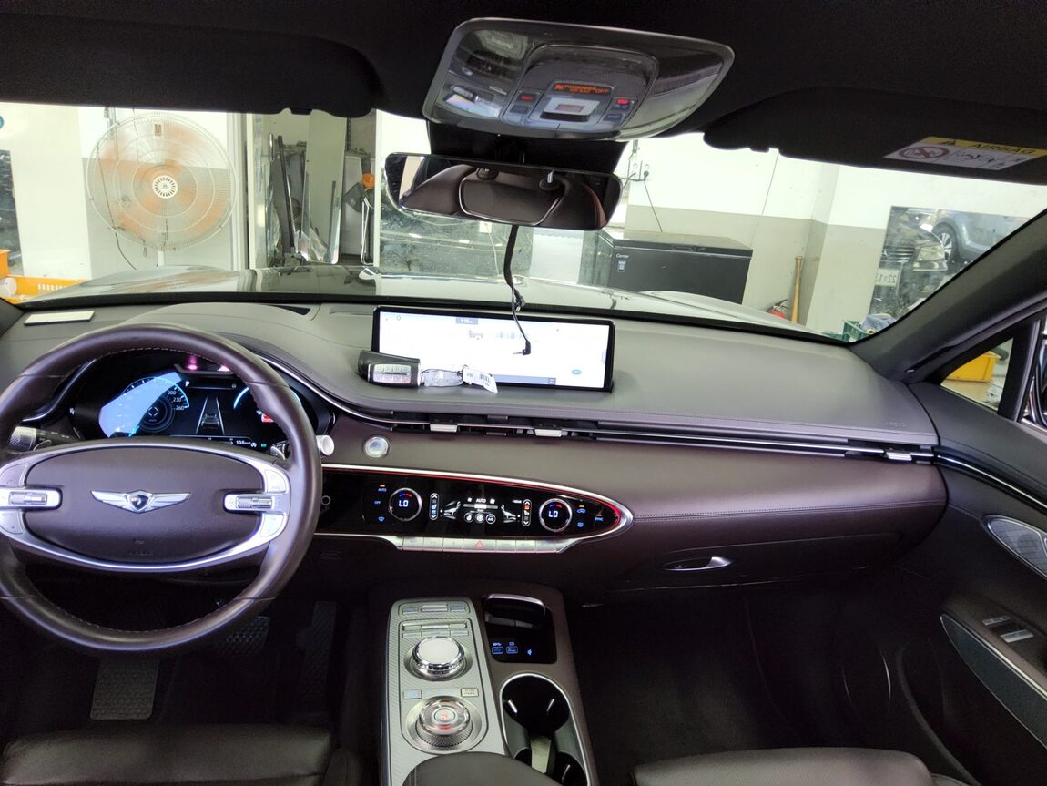 GENESIS GV70 2.5T 2WD BASE MODEL 2021 - zdjęcie 11