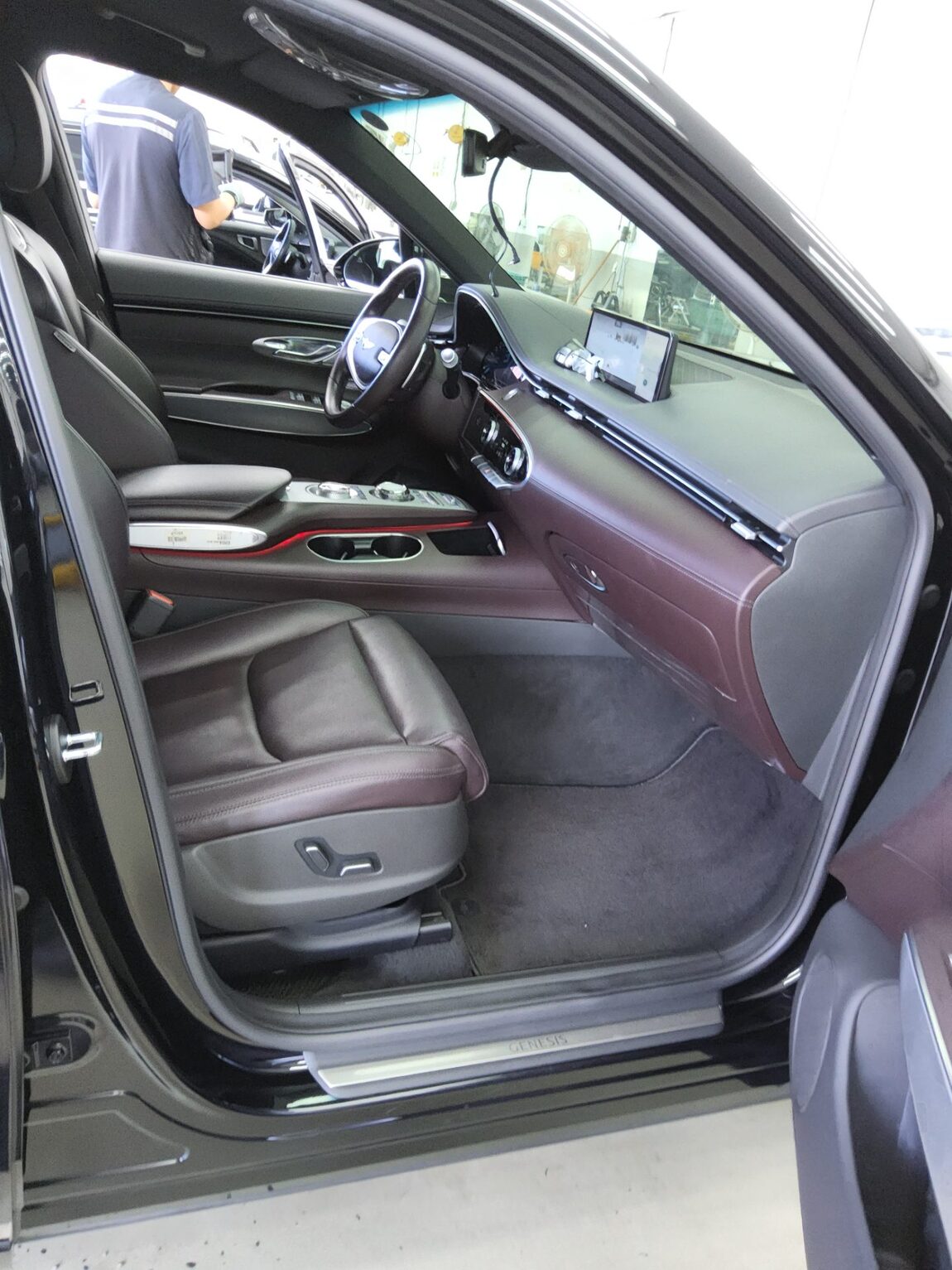 GENESIS GV70 2.5T 2WD BASE MODEL 2021 - zdjęcie 14