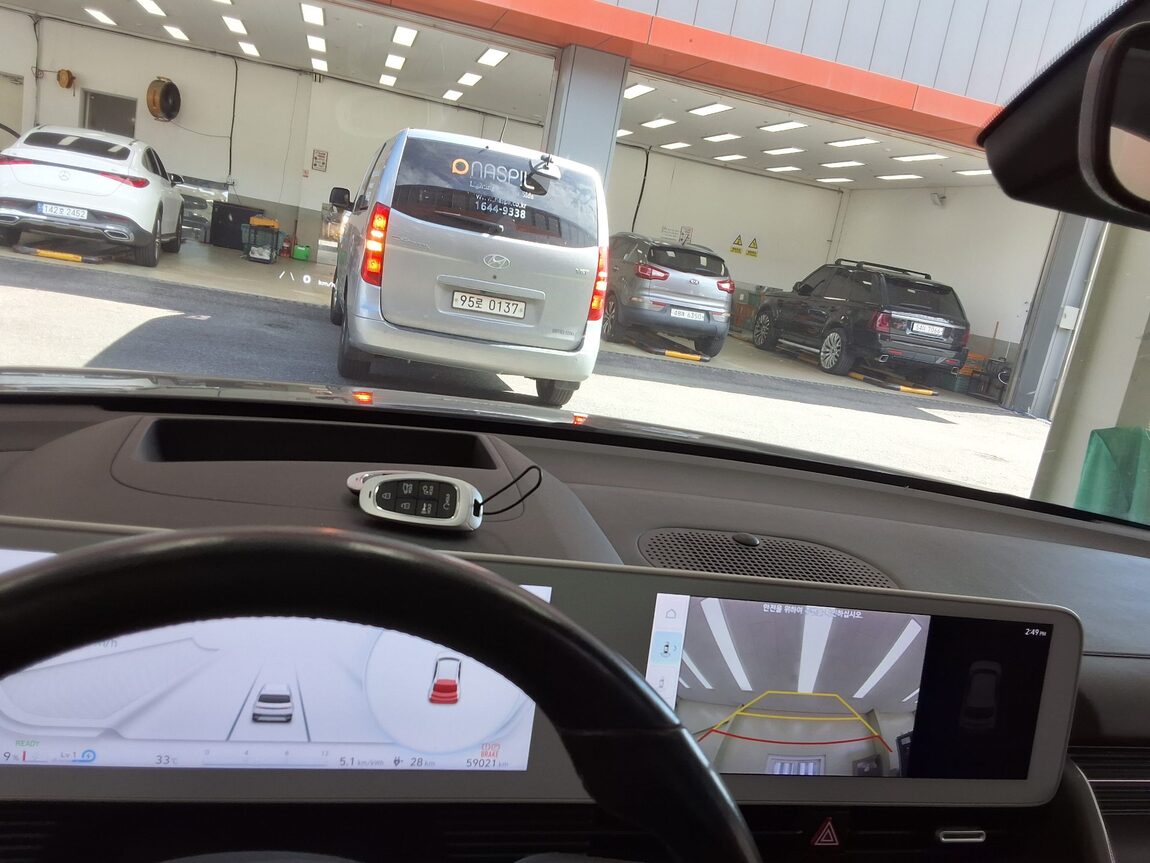 HYUNDAI IONIQ 5 EV 2WD LONG RANGE PRESTIGE 2022 - zdjęcie 25