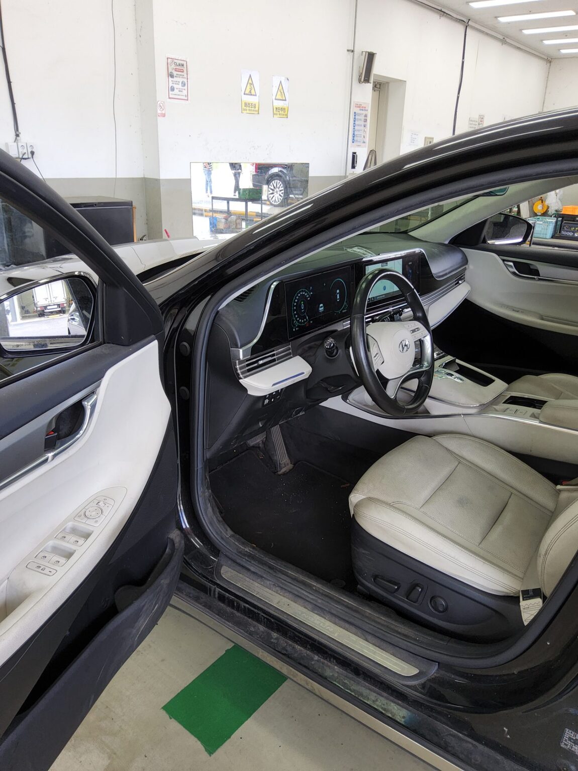 HYUNDAI THE NEW GRANDEUR IG HYBRID 2.4 HEV LE BLANC 2023 - zdjęcie 10