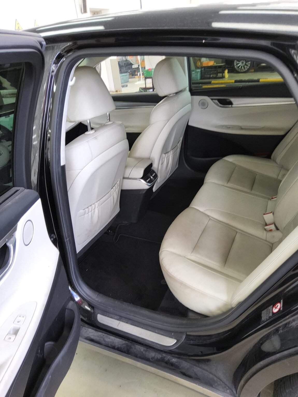 HYUNDAI THE NEW GRANDEUR IG HYBRID 2.4 HEV LE BLANC 2023 - zdjęcie 12