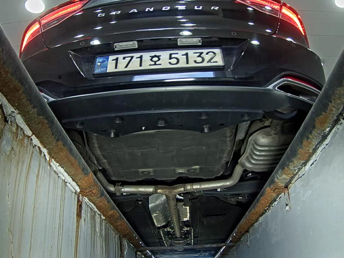 HYUNDAI THE NEW GRANDEUR IG HYBRID 2.4 HEV LE BLANC 2023 - zdjęcie 8