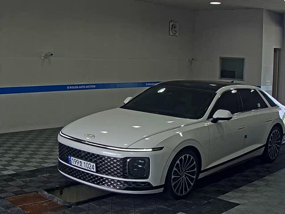 HYUNDAI THE ALL NEW GRANDEUR GASOLINE 2.5 CALLIGRAPHY 2024 - zdjęcie 2