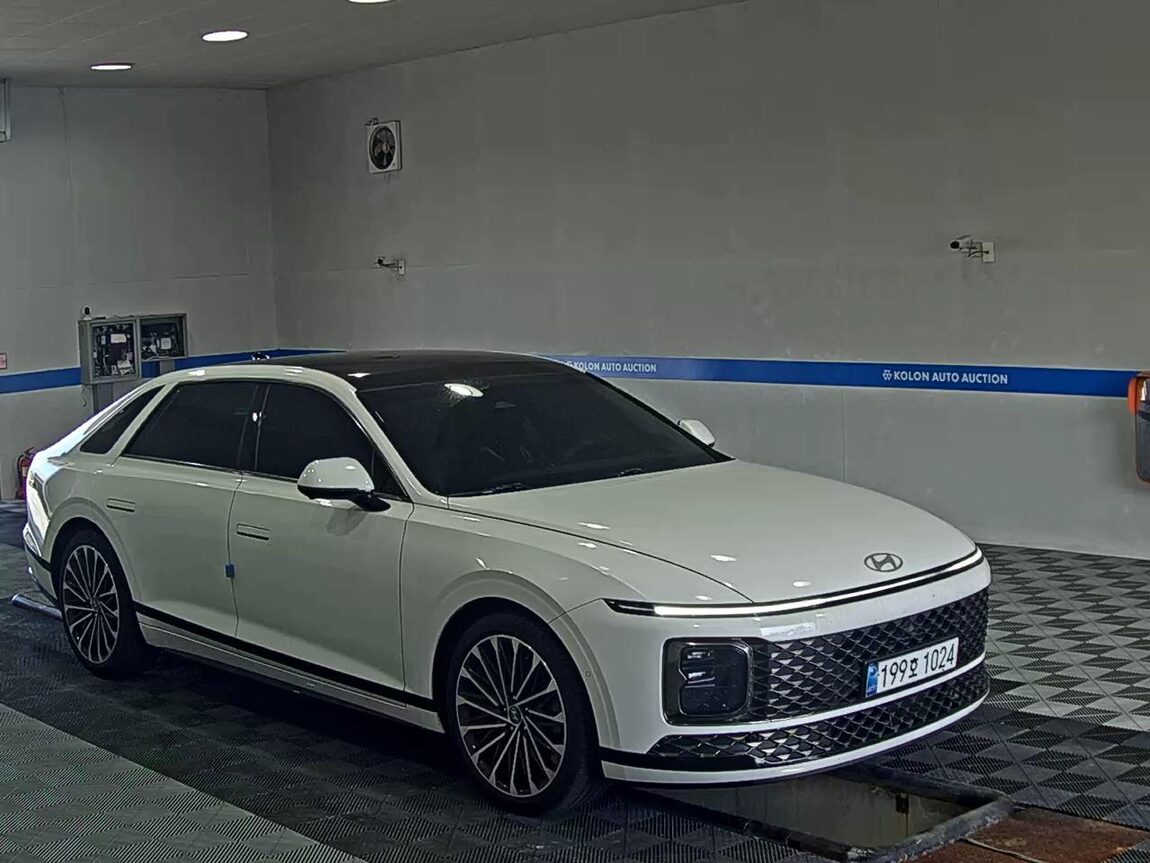HYUNDAI THE ALL NEW GRANDEUR GASOLINE 2.5 CALLIGRAPHY 2024 - zdjęcie 3