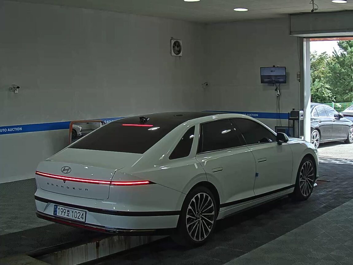 HYUNDAI THE ALL NEW GRANDEUR GASOLINE 2.5 CALLIGRAPHY 2024 - zdjęcie 5