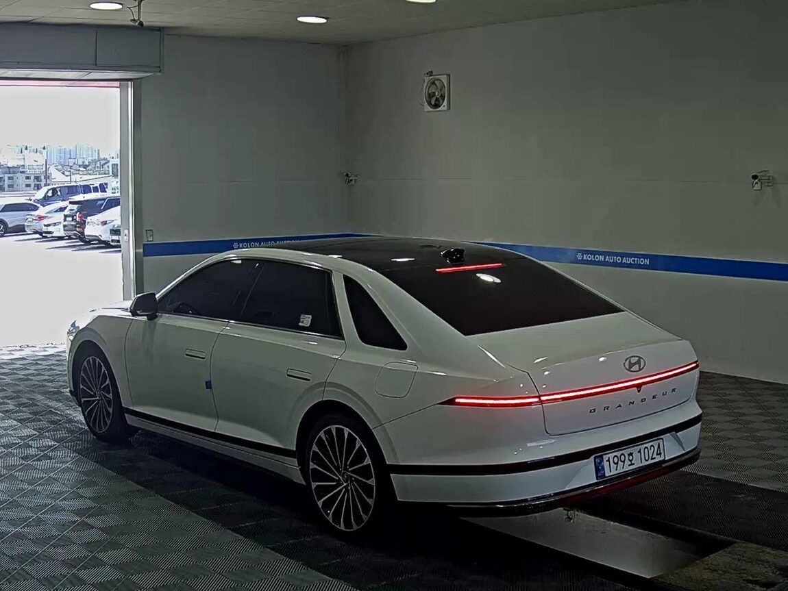 HYUNDAI THE ALL NEW GRANDEUR GASOLINE 2.5 CALLIGRAPHY 2024 - zdjęcie 6