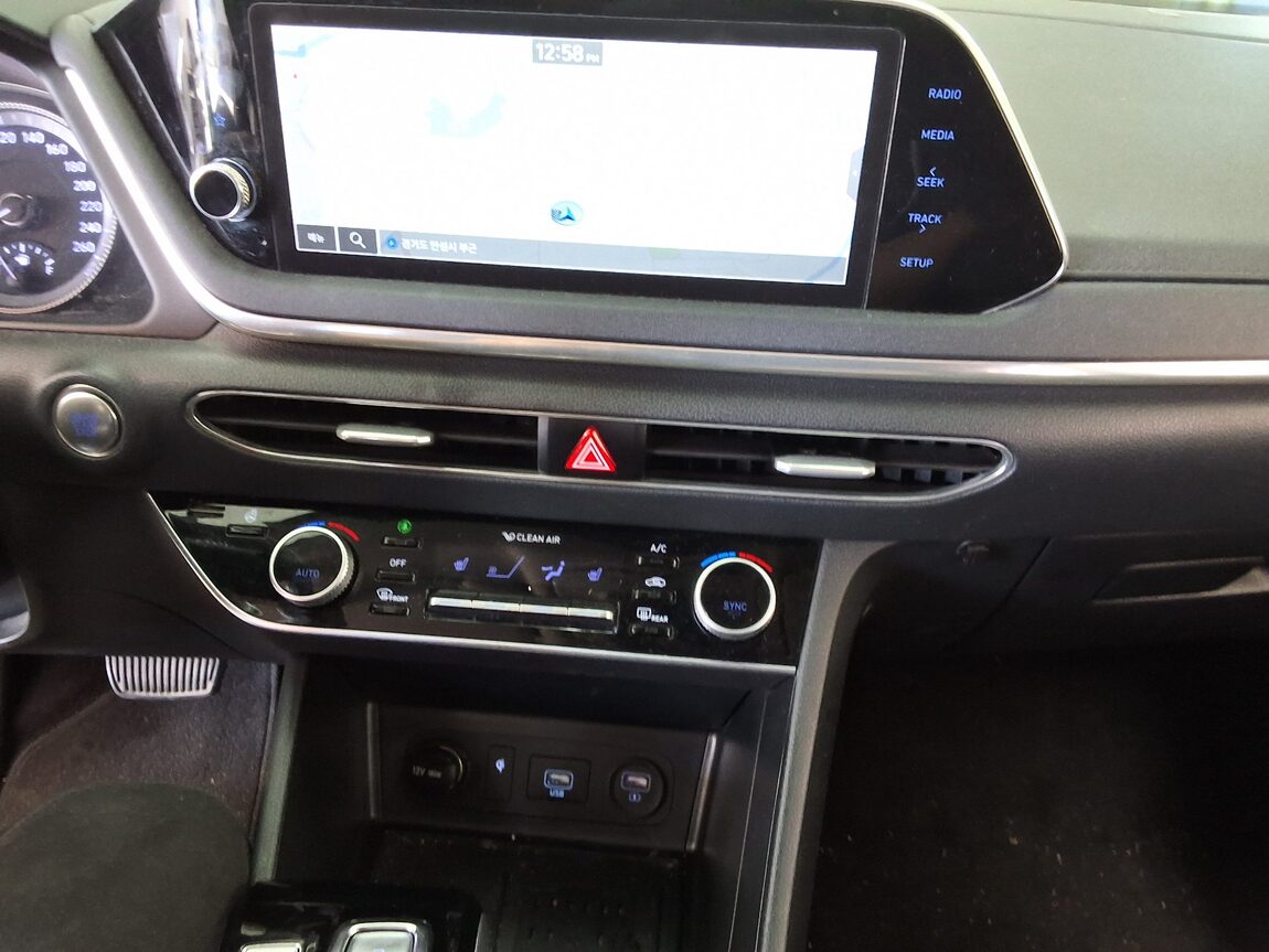 HYUNDAI SONATA (DN8) G2.0 PREMIUM 2021 - zdjęcie 24
