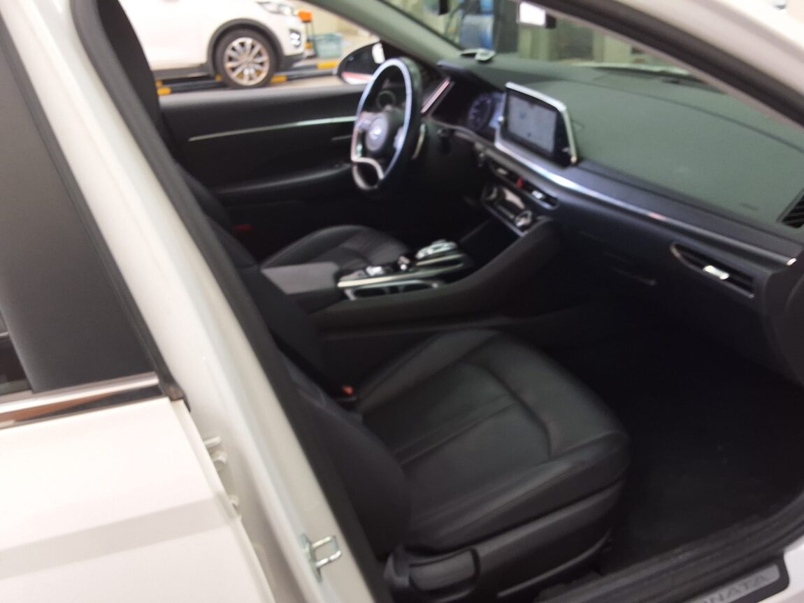 HYUNDAI SONATA (DN8) G2.0 PREMIUM 2021 - zdjęcie 15