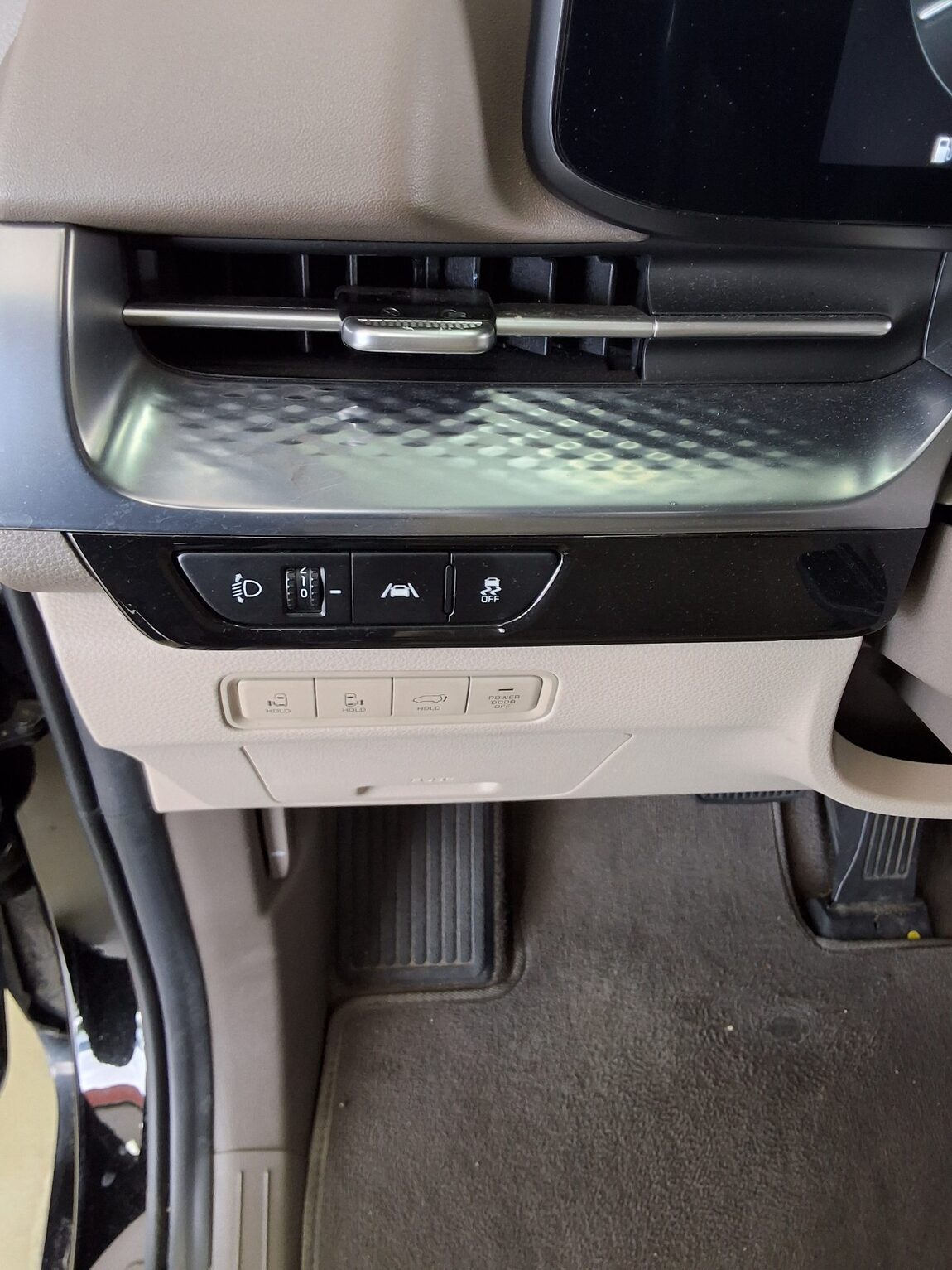 KIA NEW CARNIVAL (KA4) HI-LIMOUSINE 9-SEATER DIESEL SIGNATURE 2023 - zdjęcie 19
